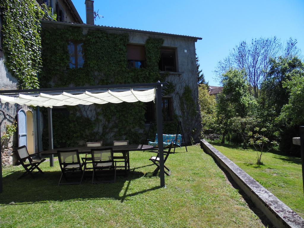 A L'Aube Des Volcans Charbonnières-les-Vieilles Habitación foto